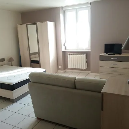 Magnifique T1 Hyper Centre Proche Thermes Et Casino Apartament *